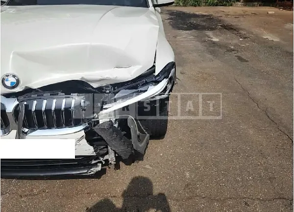 Photo 2 of 24: 2019 BMW 320d — Korean insurance auction