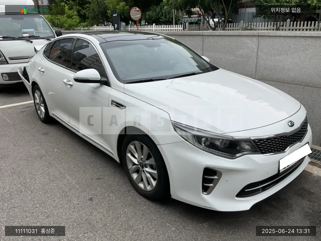 Photo 2 of 13: 2016 Kia K5, VIN KNAGX411BGA024847 — Korean insurance auction