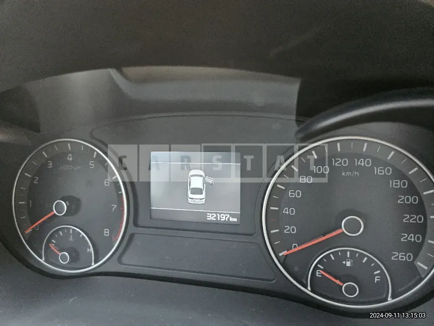 Photo 2 of 23: 2019 Kia K5 2.0 — Korean insurance auction