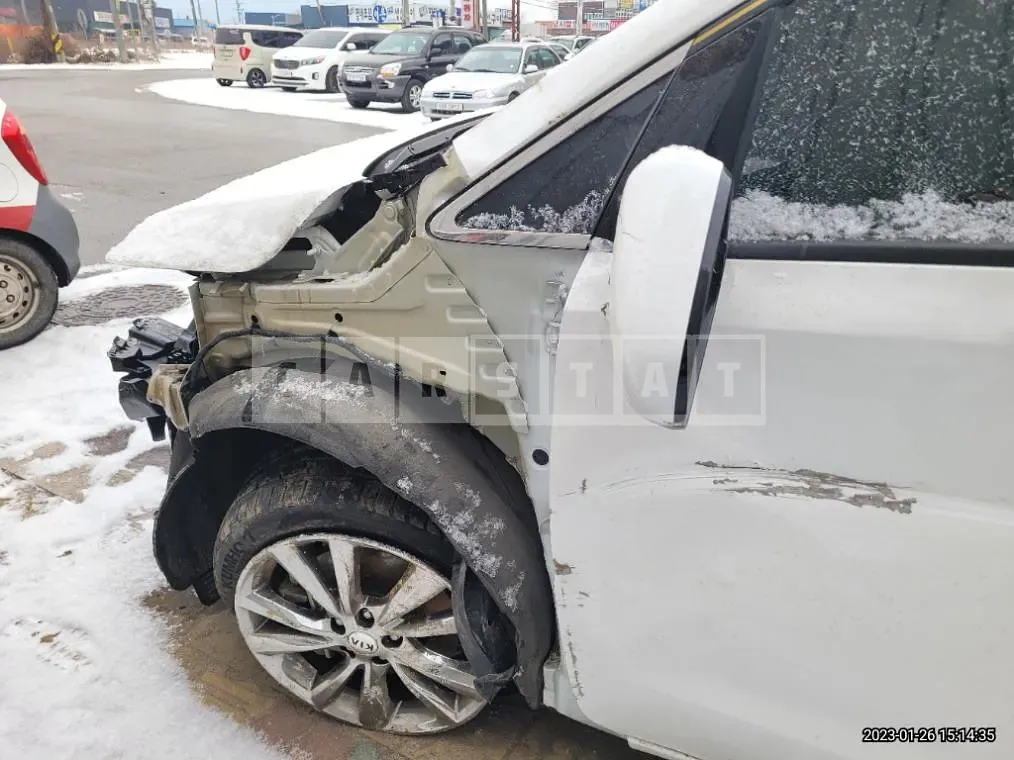 Photo 2 of 38: 2018 Kia Carnival 9 Seater, VIN KNAME81ABKS505244 — Korean insurance auction