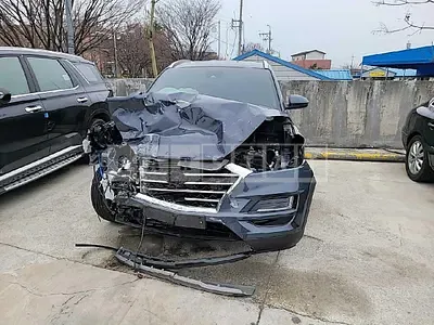 Photo 1 of 9: 2019 Hyundai Tucson, VIN KMHJ3812GLU176039 — Korean insurance auction