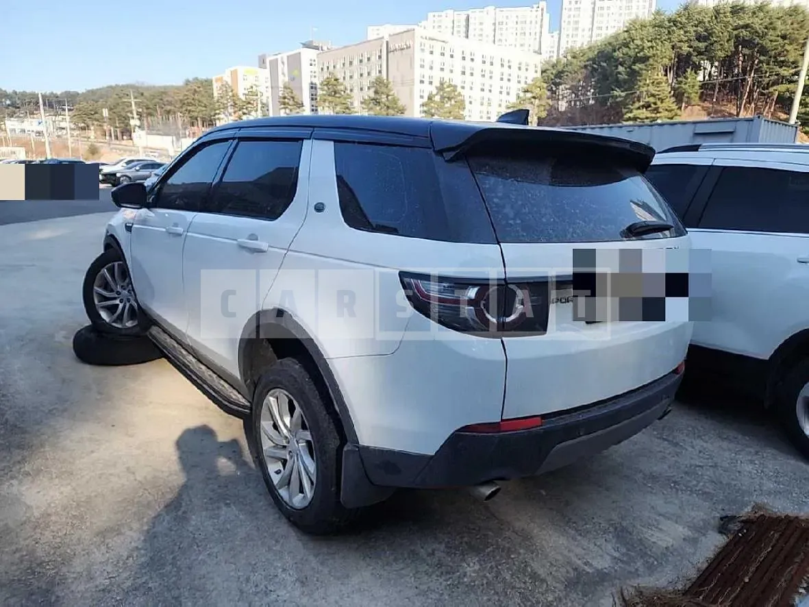 Photo 2 of 40: 2018 Land Rover Discovery Sport 2.0d, VIN SALCA2BN3JH745335 — Korean insurance auction