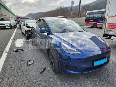 Photo 1 of 13: 2024 Tesla Model Y RWD, VIN LRWYGCFS2RC426886 — Korean insurance auction