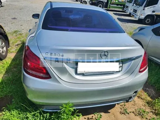 Photo 2 of 16: 2016 Mercedes-Benz C 220d — Korean insurance auction