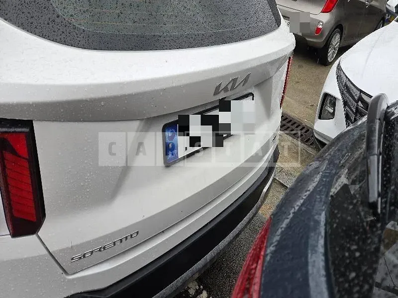 Photo 2 of 22: 2024 Kia Sorento Hybrid — Korean insurance auction