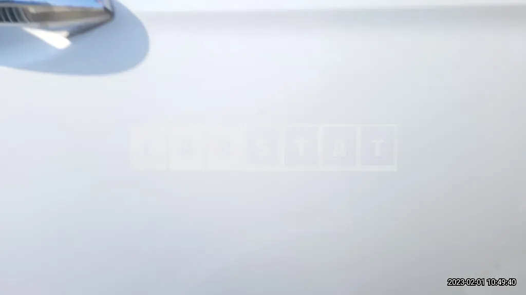 Photo 2 of 9: 2017 Hyundai Santa Fe, VIN KMHSW81UBHU737718 — Korean insurance auction