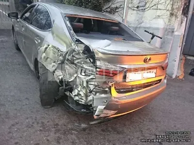 Photo 1 of 9: 2017 Lexus ES300h, VIN JTHBW1GG2H2159990 — Korean insurance auction
