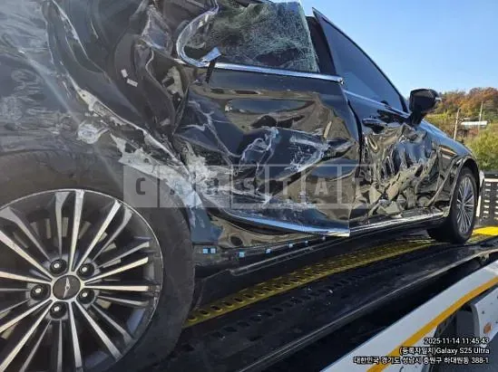 Photo 2 of 11: 2018 Hyundai EQ900, VIN KMHG141DDJU033934 — Korean insurance auction