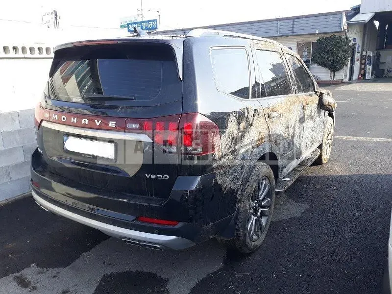 Photo 2 of 26: 2021 Kia Mojave, VIN KNAKN814DMA220642 — Korean insurance auction