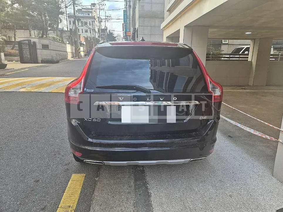 Photo 2 of 14: 2017 Volvo XC60D4 — Korean insurance auction