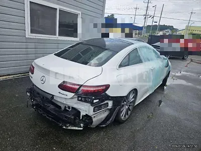 Photo 1 of 28: 2021 Mercedes-Benz E450 4Matic Coupe — Korean insurance auction