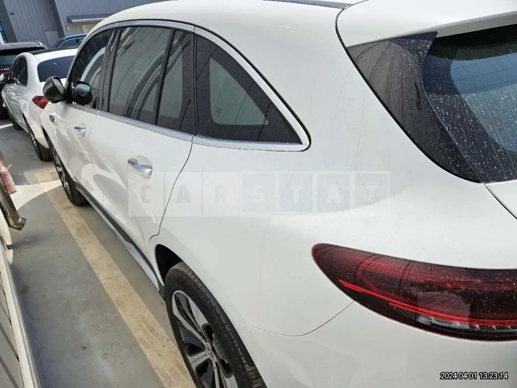 Photo 2 of 9: 2020 Mercedes-Benz EQC 400 4Matic, VIN W1K8P9AB2LF012354 — Korean insurance auction
