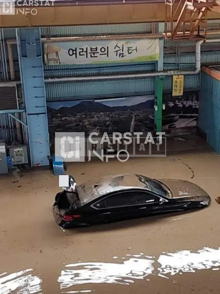 Photo 3 of 3: 2018 Genesis Acupuncture Nessis G80 3.3 — Korean insurance auction