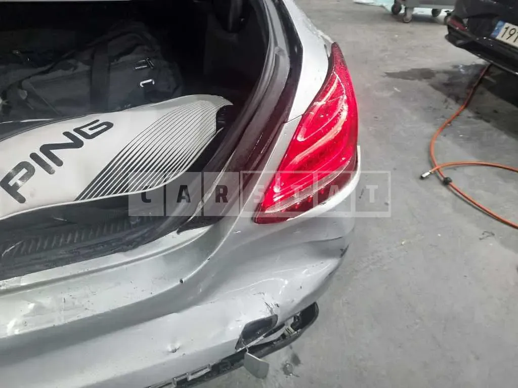 Photo 2 of 9: 2016 Mercedes-Benz C 200, VIN WDDWF4CB8GB228869 — Korean insurance auction