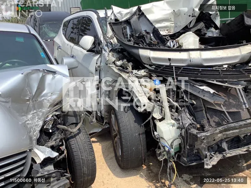 Photo 2 of 11: 2015 Hyundai Santa Fe, VIN KMHSW81UBGU580173 — Korean insurance auction