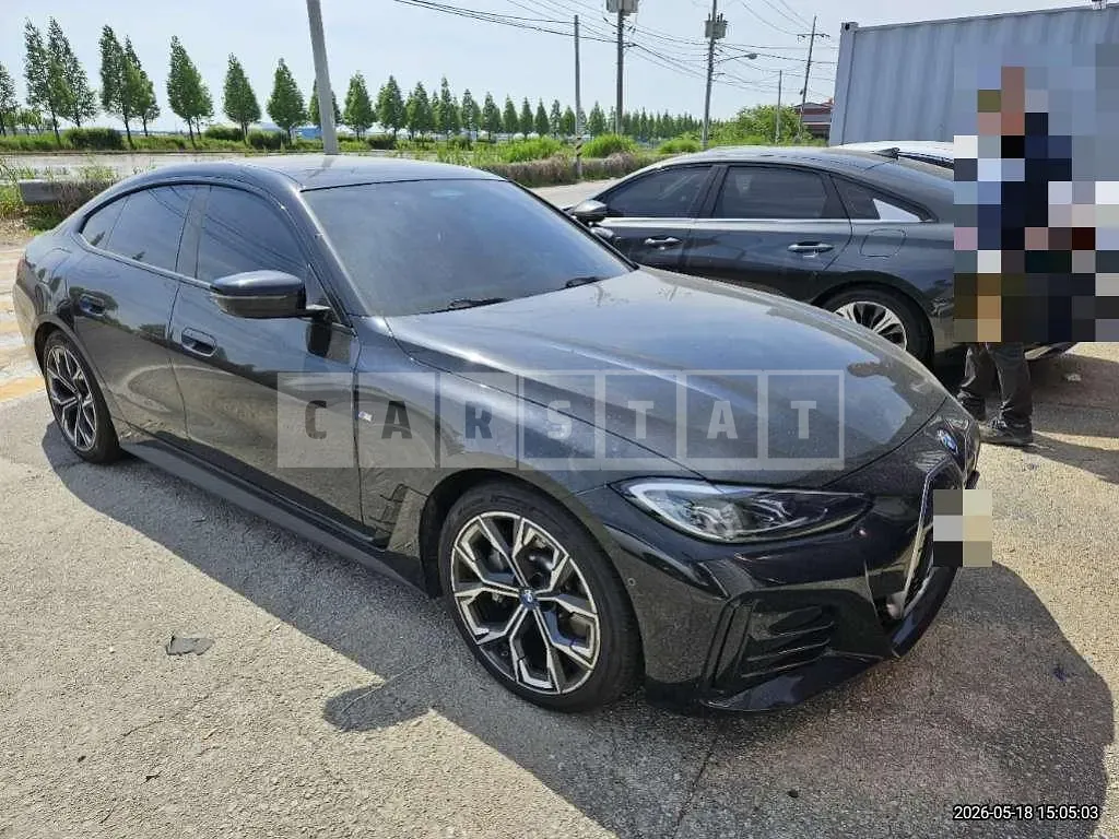 Photo 2 of 19: 2022 BMW i4 eDrive40 — Korean insurance auction