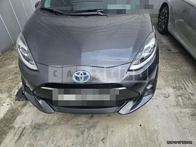 Photo 1 of 14: 2019 Toyota Prius C — Korean insurance auction