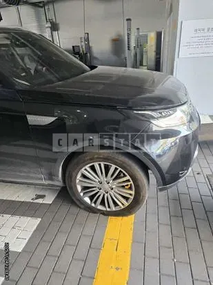 Photo 2 of 47: 2017 Land Rover Discovery TD6, VIN SALRA2BK7HA033140 — Korean insurance auction