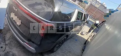 Photo 1 of 15: 2024 Kia Carnivals, VIN KNANB81BBRS427458 — Korean insurance auction