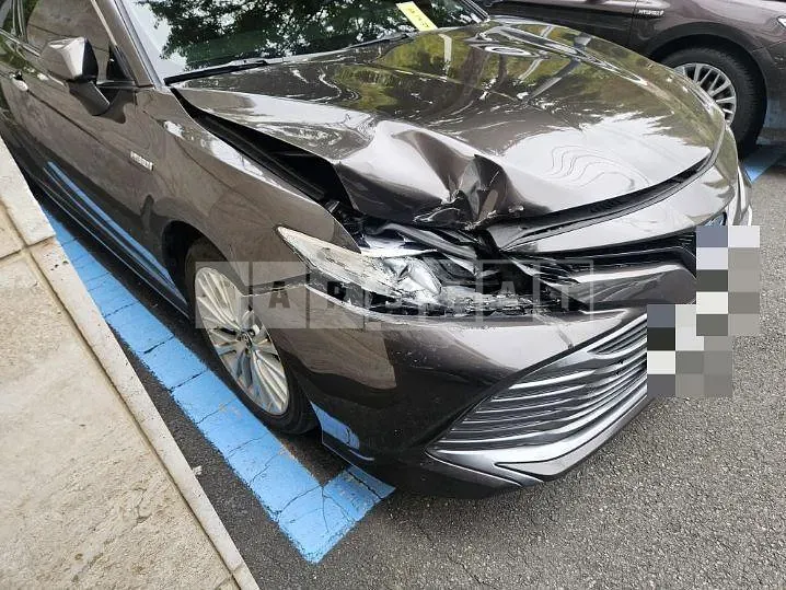 Photo 2 of 15: 2018 Toyota Camry Hybrid — Korean insurance auction