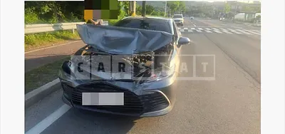Photo 1 of 33: 2023 Toyota Camry Hybrid LE — Korean insurance auction