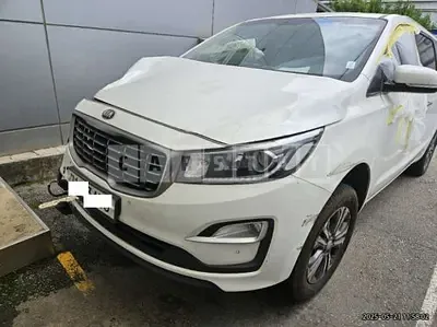 Photo 1 of 18: 2019 Kia Carnival — Korean insurance auction