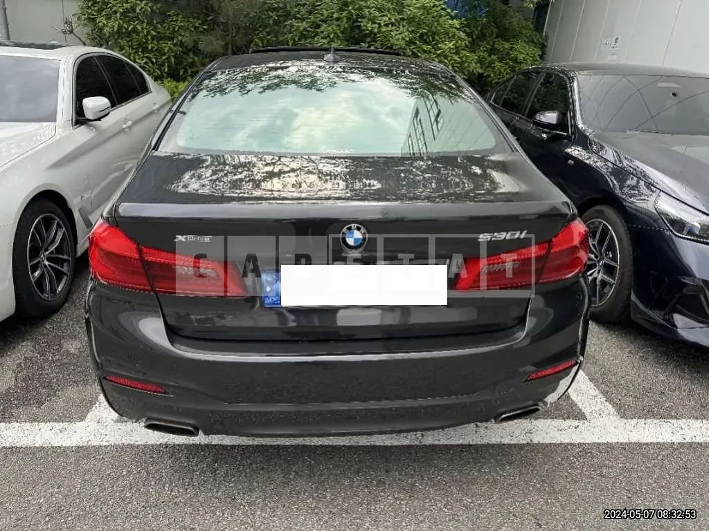 Photo 2 of 41: 2018 BMW 530i — Korean insurance auction