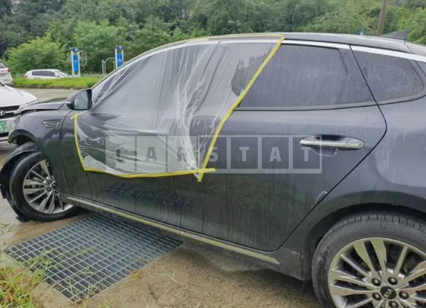 Photo 2 of 9: 2019 Kia K5, VIN KNAGT411BKA261051 — Korean insurance auction