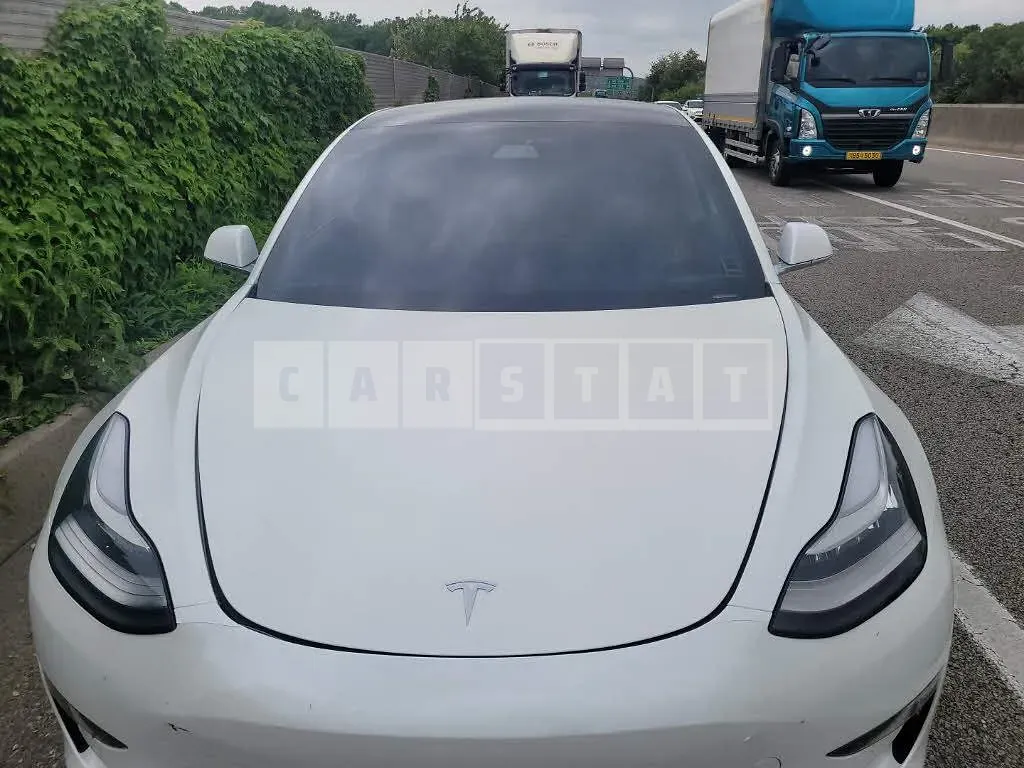 Photo 2 of 9: 2020 Tesla Model 3 Long Range, VIN 5YJ3E1EB9LF733541 — Korean insurance auction