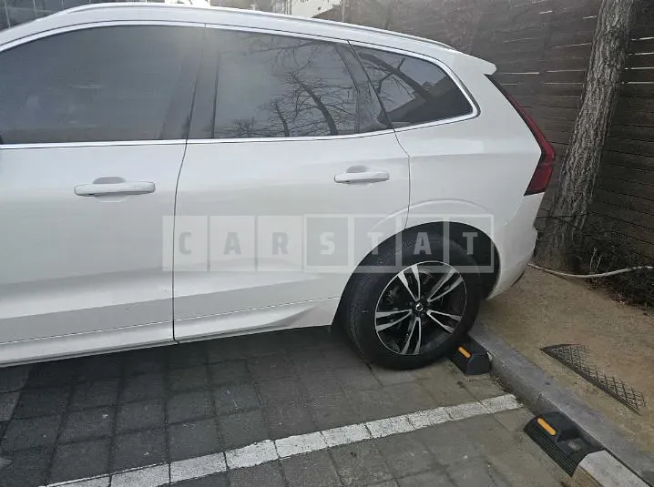 Photo 2 of 49: 2019 Volvo XC60D5 AWD — Korean insurance auction