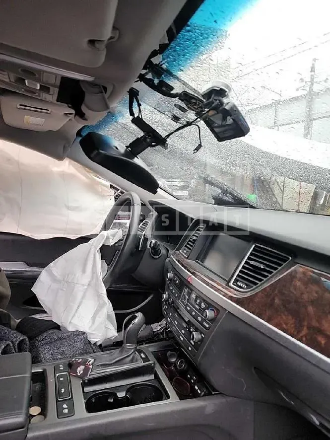 Photo 2 of 16: 2015 Genesis 3.3 — Korean insurance auction