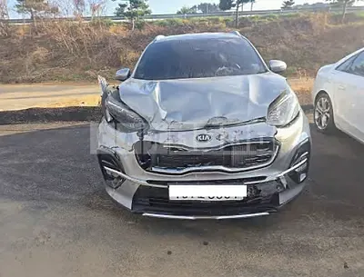 Photo 1 of 18: 2020 Kia Sportage — Korean insurance auction