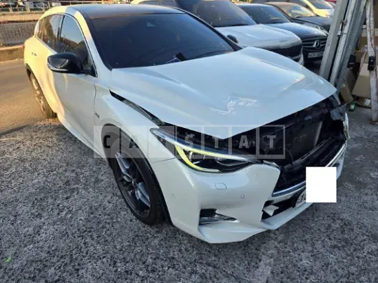 Photo 2 of 8: 2017 Infiniti Q30 — Korean insurance auction
