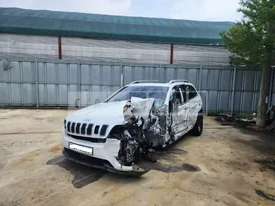 Photo 1 of 10: 2019 Jeep Zip Cherokee 2.4, VIN 1C4PJMCB8KD305712 — Korean insurance auction