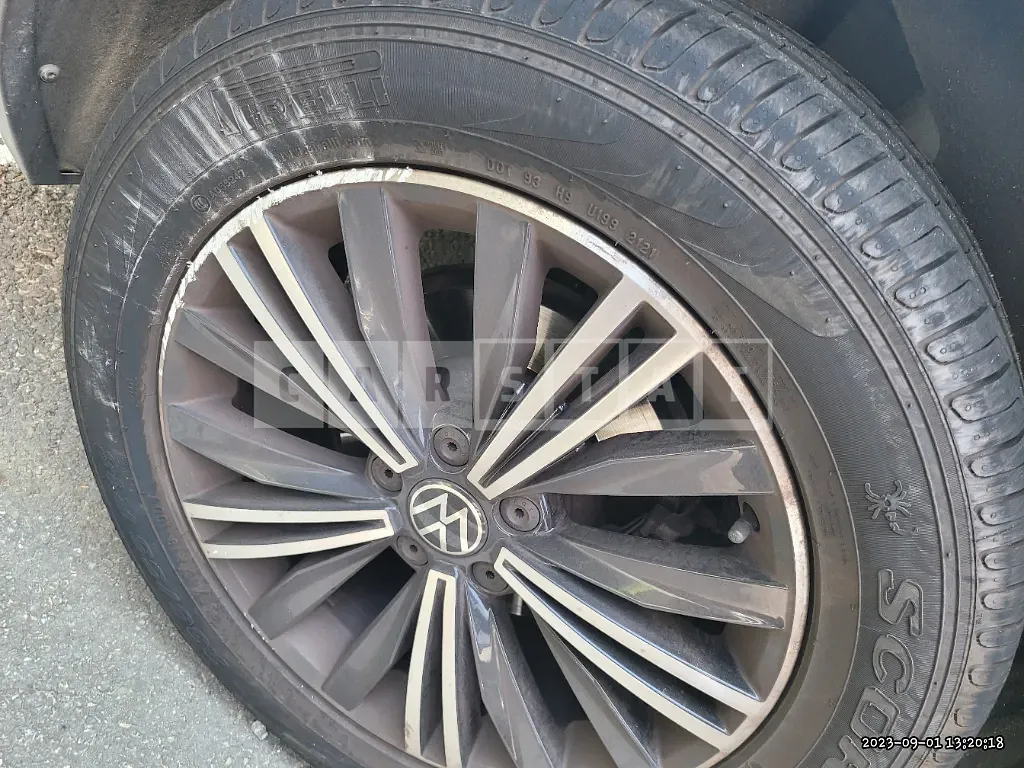 Photo 2 of 13: 2021 Volkswagen Tiguan 2.0 TDI — Korean insurance auction