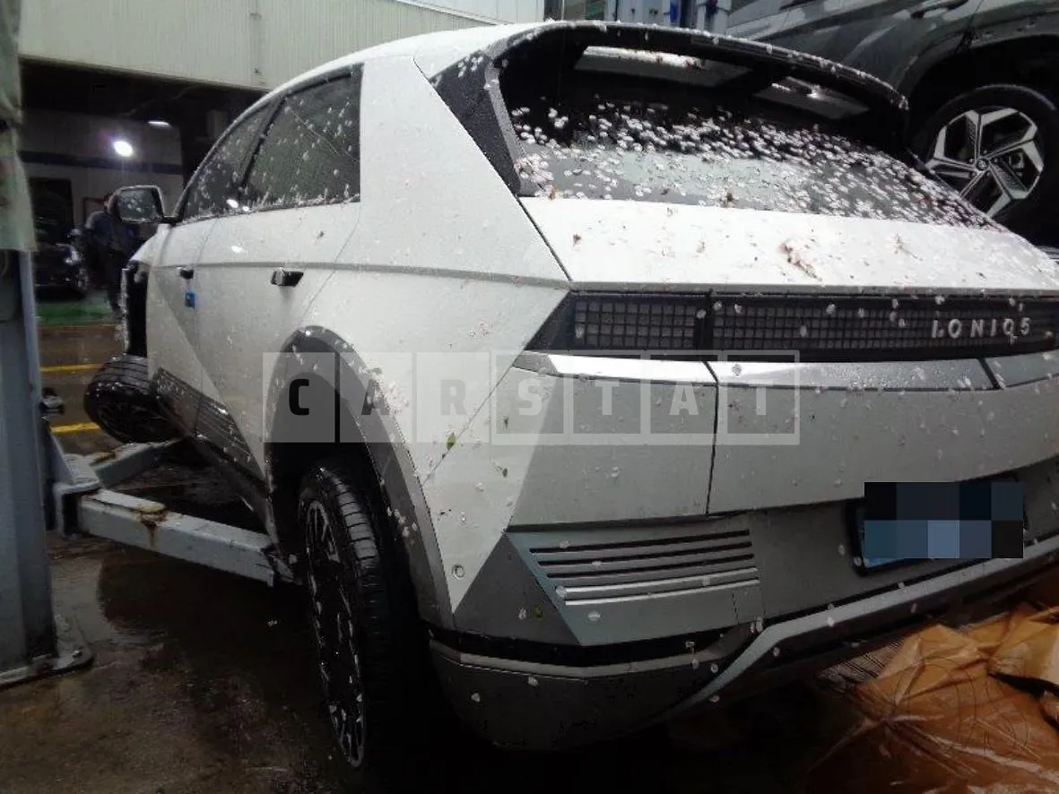 Photo 2 of 45: 2022 Hyundai IONIQ 5 Long Range, VIN KMHKR81CPNU071778 — Korean insurance auction