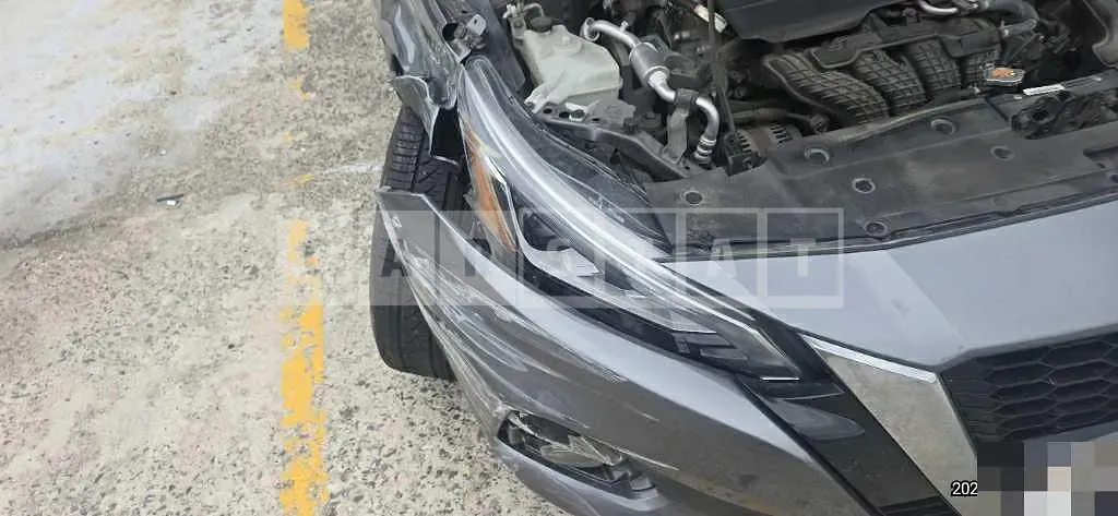 Photo 2 of 30: 2019 Nissan Altima 2.5 — Korean insurance auction