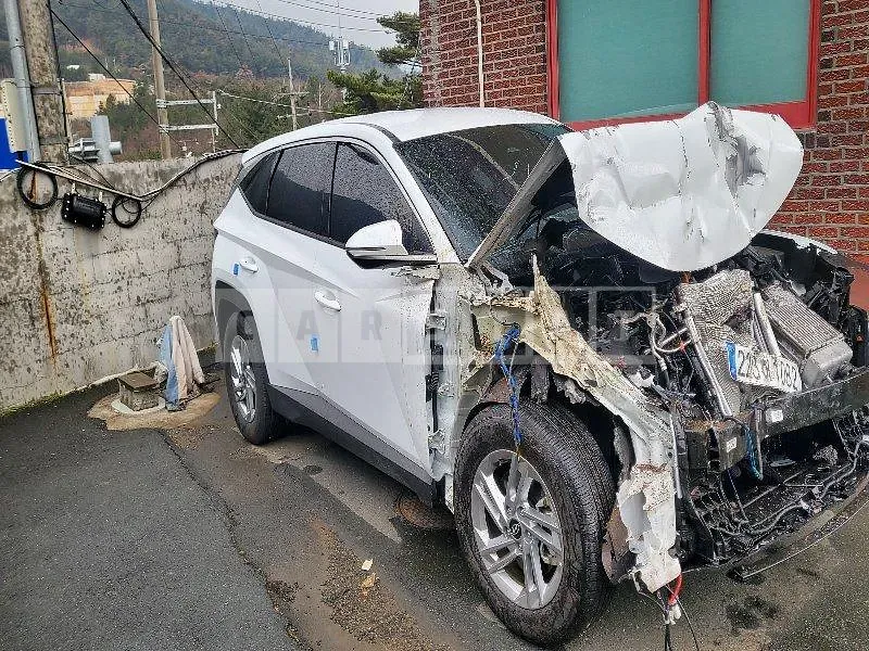 Photo 2 of 20: 2024 Hyundai Tucson, VIN KMHJB81CDRU345483 — Korean insurance auction
