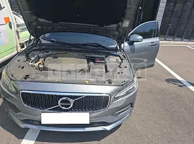 Photo 1 of 15: 2017 Volvo S90D5 — Korean insurance auction