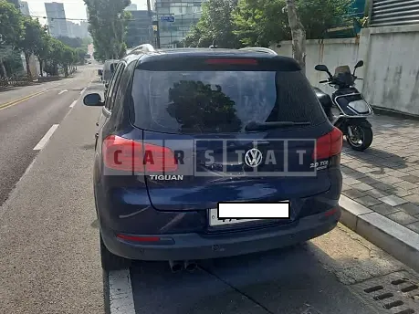 Photo 2 of 12: 2015 Volkswagen Tiguan 2.0 TDI Blue Motion, VIN WVGZZZ5NZFW556239 — Korean insurance auction