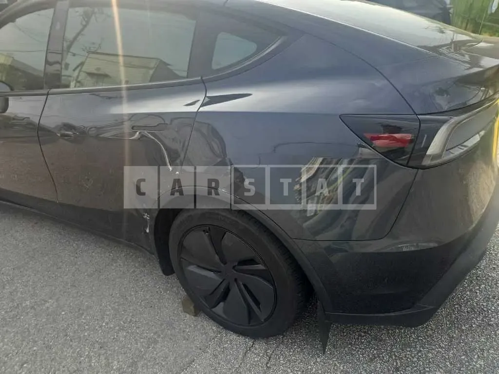 Photo 2 of 33: 2026 Tesla Model Y Premium Long Range AWD — Korean insurance auction