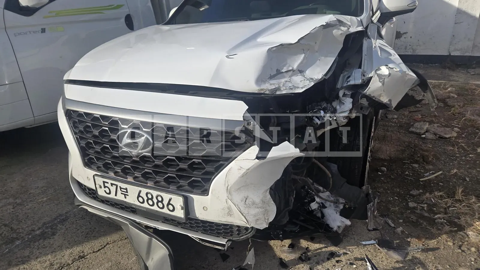 Photo 2 of 5: 2018 Hyundai Santa Fe (TM) R2.0 4WD Exclusive Special, VIN KMHS381BDKU069984 — Korean insurance auction