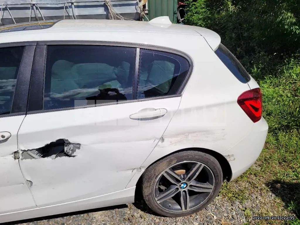 Photo 2 of 22: 2017 BMW 118d, VIN WBA1S5106H5D29570 — Korean insurance auction