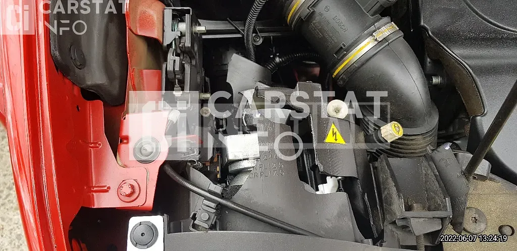 Photo 2 of 30: 2015 Jeep Zip Renegade, VIN 1C4BU0000FPC06636 — Korean insurance auction
