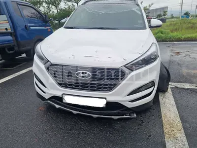 Photo 1 of 17: 2017 Hyundai Tucson, VIN KMHJ3812GHU286305 — Korean insurance auction