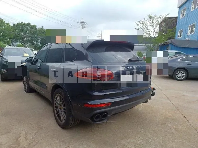 Photo 2 of 59: 2017 Porsche Cayenne Diesel, VIN WP1AF2927HLA33282 — Korean insurance auction