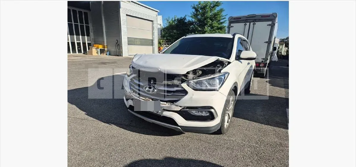Photo 2 of 6: 2015 Hyundai Santa Fe 2.2 (4WD) — Korean insurance auction