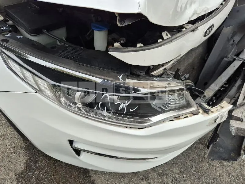 Photo 2 of 18: 2016 Kia K5 — Korean insurance auction
