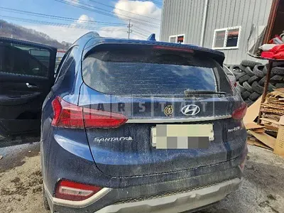 Photo 1 of 15: 2018 Hyundai Santa Fe TM 2.2 (4WD), VIN KMHS381CDKU076065 — Korean insurance auction