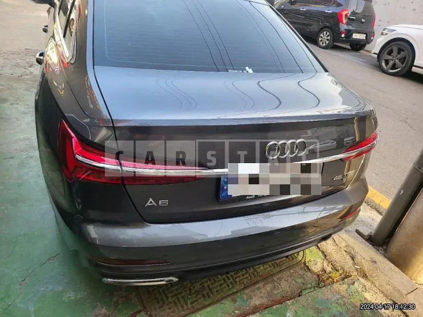 Photo 2 of 60: 2022 Audi A6 45 TFSI quattro — Korean insurance auction